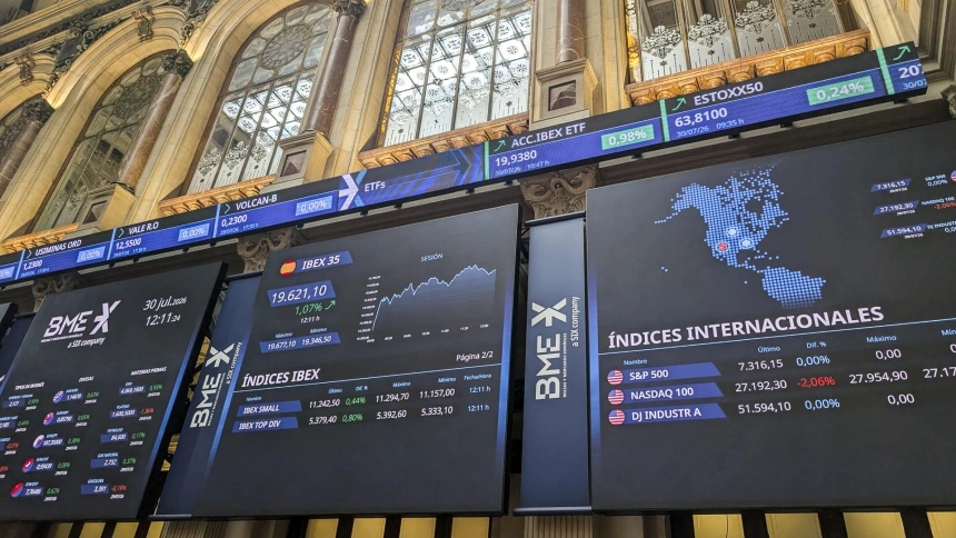 El IBEX 35 cotiza plano tras alcanzar por primera vez en su historia los 20.000 puntos