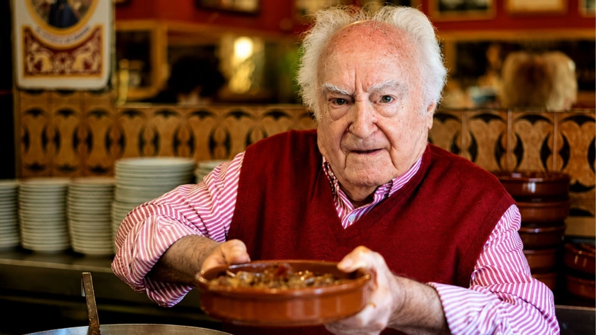 Amadeo Lázaro, propietario de Casa Amadeo