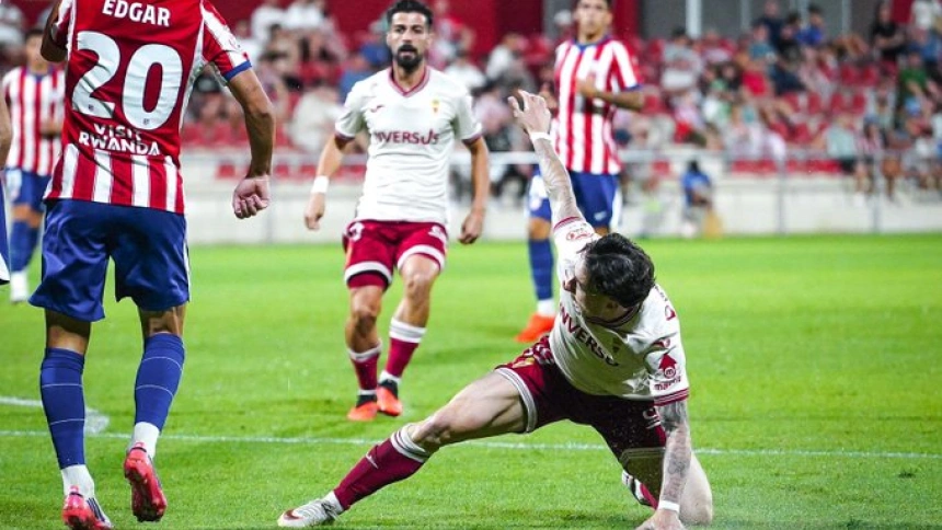 Dura derrota del Real Murcia contra el Atlético Madrileño