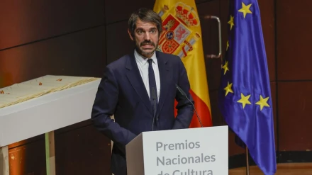 El ministro de Cultura, Ernest Urtasun, durante la gala de entrega de los Premios Nacionales de Cultura 2022 y 2023