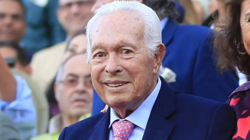 Curro Romero junto a su mujer Carmen Tello en el festival de Sevilla