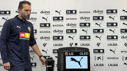 Baraja en Paterna ante la prensa