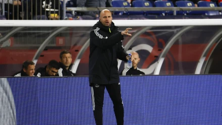 Miguel Ángel Ramírez dirigiendo un partido del Charlotte F.C.