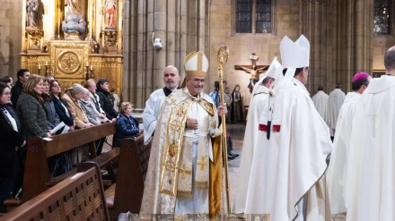 El cardenal Tolentino en la catedral del Buen Pastor de San Sebastián