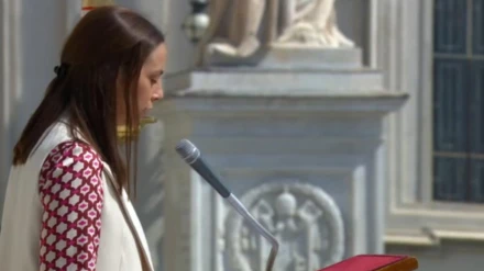 Mariola Borrell leyendo durante la Misa de Inicio de Pontificado del Papa León XIV