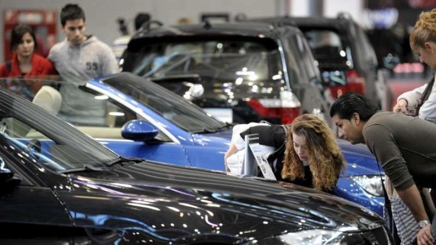 Venta de coches de segunda mano en una feria de Valencia