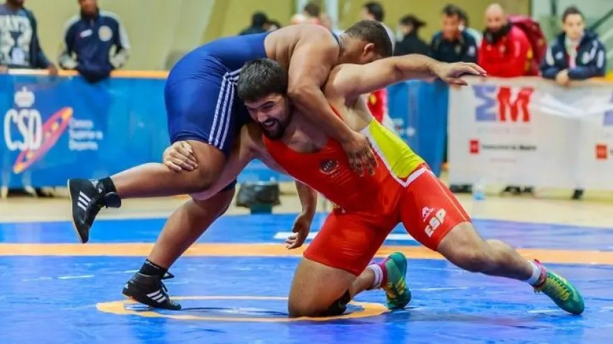 José Cuba compitiendo