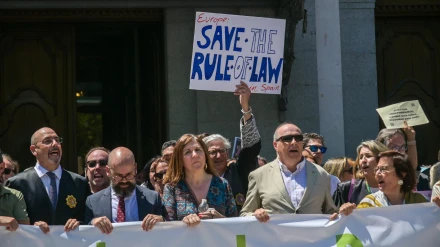 Jueces, fiscales y profesionales frente a la sede del Tribunal Supremo el 28 de junio.