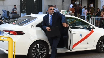 Uno de los hermanos Menéndez a su llegada al Supremo