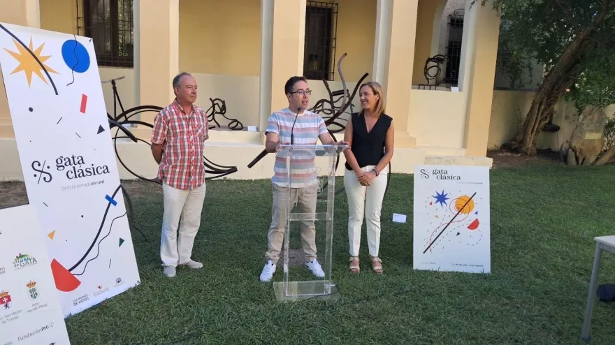 Presentación 'Gata clásica'