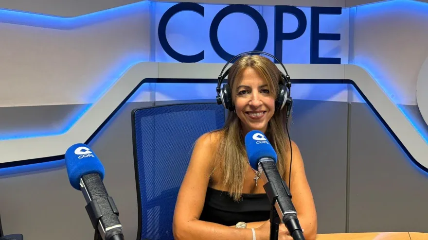 'A fuego lento', la novela de Noemí Saiz que muestra las nocivas consecuencias de las redes en jóvenes