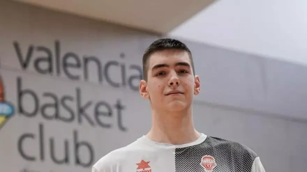 Nikola Dzepina, en marzo de 2024, cuando fichó por Valencia Basket