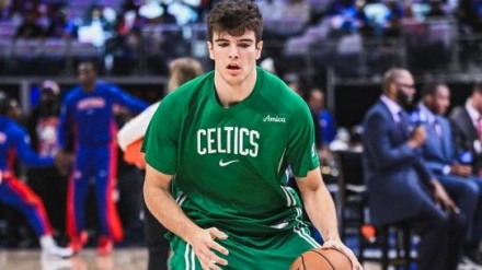 Hugo González, en un calentamiento con los Celtics