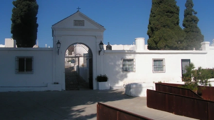 Salobreña prepara sus cementerios para la festividad de Todos los Santos