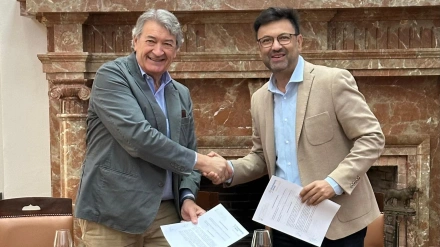 César Saldaña y Alfredo Carrasco, presidentes respectivos de la Ruta del Vino del Marco y Hostelería Jerez