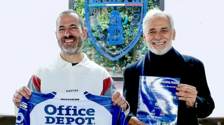 El alcalde de Siero, Ángel García, junto a Jesús Martínez, propietario del Real Oviedo