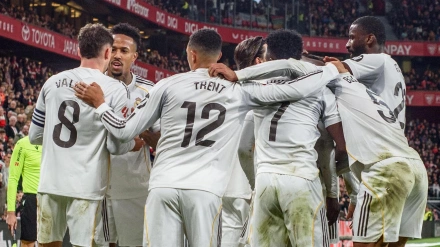 Los jugadores del Real Madrid celebrando un gol contra el Athletic