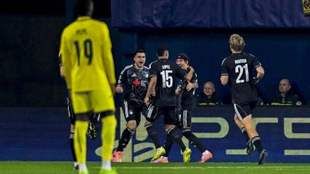 Los jugadores del Copenhague celebran el gol de Elyounoussi contra el Villarreal