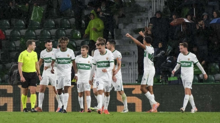 Álvaro Rodríguez celebra el 2-0 del Elche contra el Rayo