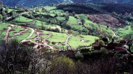 Vista general de El Valle, donde se encuentra la mina de oro más antigua del mundo en actividad