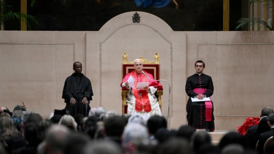El Papa durante su discurso al Cuerpo Diplomático