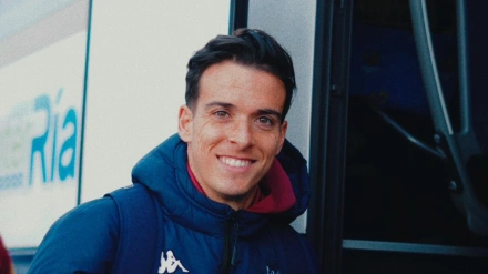 Alberto Gil en su primer viaje como jugador del Pontevedra