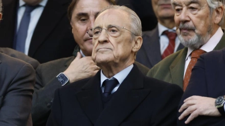 Florentino Pérez, en el palco del Bernabéu durante el partido ante el Levante de este sábado.