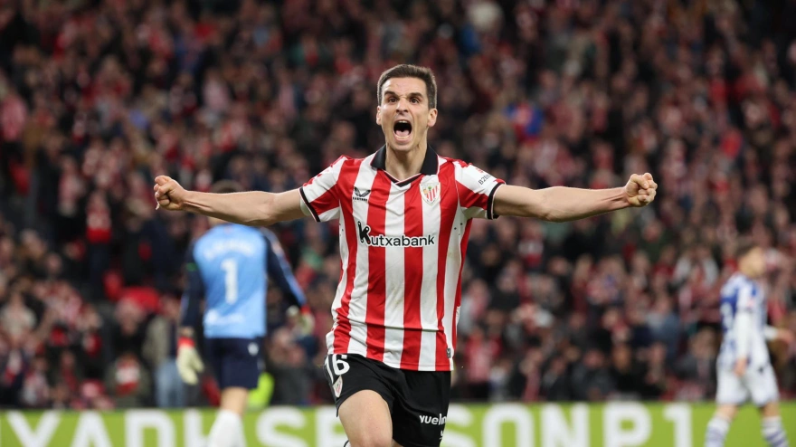 Ruiz de Galarreta celebra el gol en el Athletic - Real Sociedad