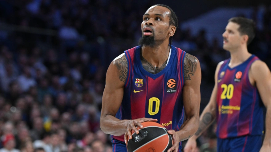 January 16, 2026, Madrid, Spain: Kevin Punter  of FC Barcelona seen in action during the EuroLeague match between Real Madrid and FC Barcelona at Movistar Arena. Final Score : Real Madrid 80-61 FC Barcelona (Credit Image: © Atilano Garcia/SOPA Images via ZUMA Press Wire)