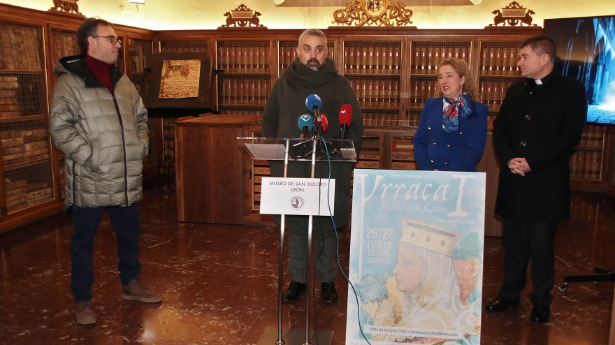 Presentación de la ópera ‘Urraca I. Reina con Reino’ con motivo del 900 aniversario de su fallecimiento con la intervención del abad de la Real Colegiata de san Isidoro, Luis García, la directora del Museo de san Isidoro, Raquel Jaén, el director artístico y tenor, José Concepción, y el compositor Igor Escudero