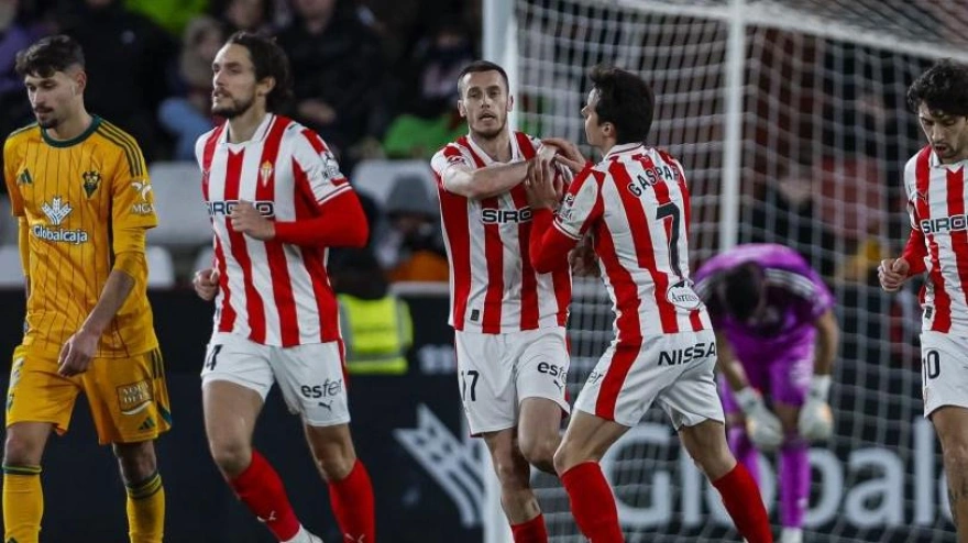 Dubasin celebra un gol al Albacete