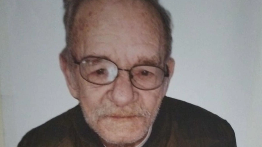 14/03/2026 Salvatierra de los Barros pide ayuda para encontrar a Francisco España García, desaparecido en la carretera que une esta localidad con Valle de Santa Ana..El Ayuntamiento de Salvatierra de los Barros ha emitido un aviso por la desaparición de un hombre, Francisco España García, residente en los pisos tutelados del Valle de Santa Ana.SOCIEDAD ESPAÑA EUROPA EXTREMADURA AUTONOMÍASAYUNTAMIENTO DE SALVATIERRA DE LOS BARROS