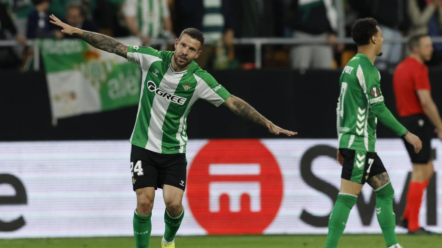 Ruibal celebra el gol en el Betis - Panathinaikos