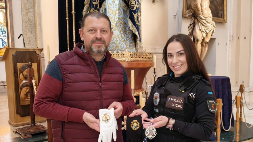 Isabel Sánchez Segura, junto a Juan José Asensio