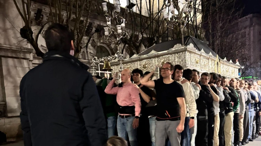 Santander recupera una imagen histórica: la Virgen de los Dolores vuelve a procesionar a hombros 50 años después