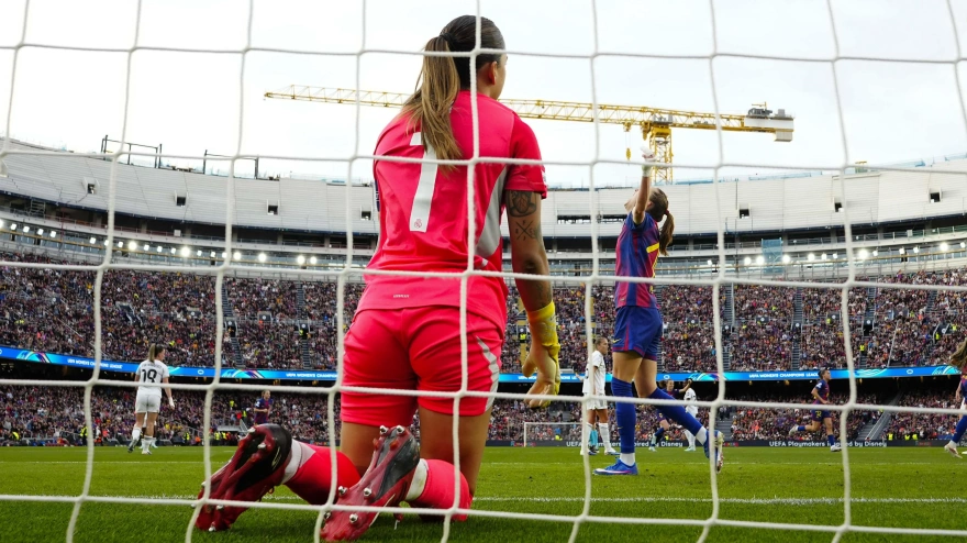 Misa Rodríguez tras encajar un gol durante el encuentro de este jueves en el Camp Nou.