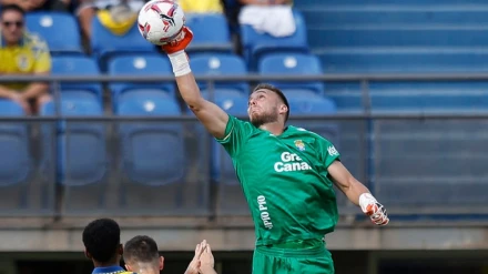 Jasper Cillessen, lesionado de la rodilla izquierda