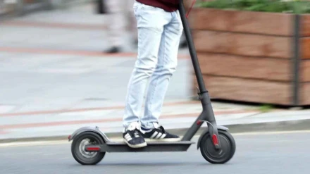 Patinete eléctrico en circulación