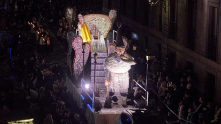 Desfile de Olentzero y Mari Domingi