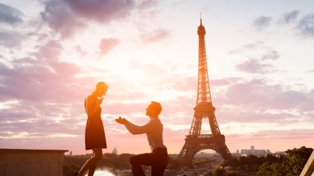 Pedida de matrimonio con la Torre Eiffel