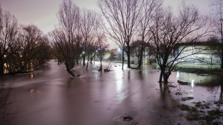 Una zona afectada por el paso del río Guadarrama, a 8 de marzo de 2025, en Galapagar, Madrid