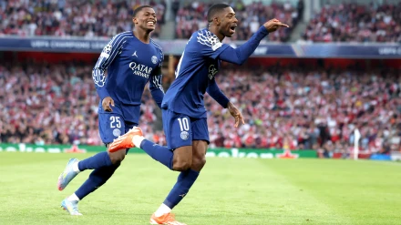 Dembélé celebra su gol, en el Arsenal - PSG