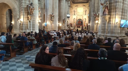 Catedral de Jerez llena para la Misa por el Papa Francisco 29-04-25