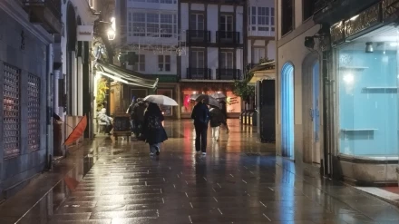 Lluvia y paraguas en A Coruña