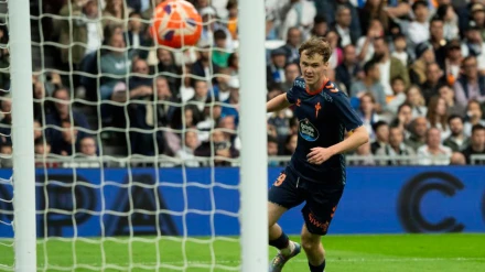 Swedberg batió a Courtois después de un fenomenal pase de Iago Aspas.