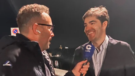 Ángel Haro, presidente del Betis, junto a José Manuel Oliva, para la Cadena COPE
