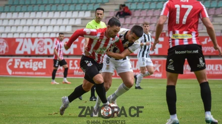 Kike Márquez, del Zamora CF, en el duelo ante el Real Unión