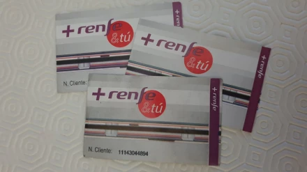 Varias de las tarjetas de '+Renfe&Tú'