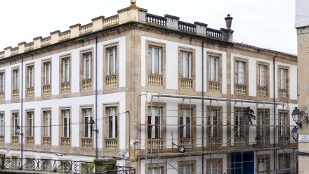 Los andamios ya se colocaron para comenzar con los trabajos por parte de una empresa especializada en restauración