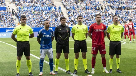 Imagen antes del comienzo del Oviedo-Zaragoza